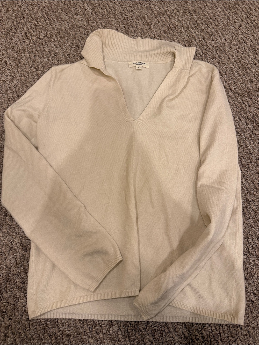Max Studio Cream V-Neck Pullover Sweater